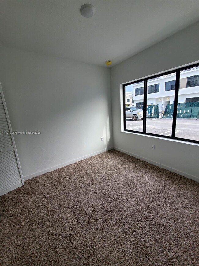 Building Photo - 14573 SW 261st Terrace