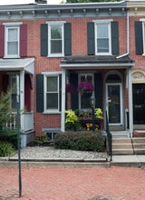 Building Photo - 1809 Lovering Ave