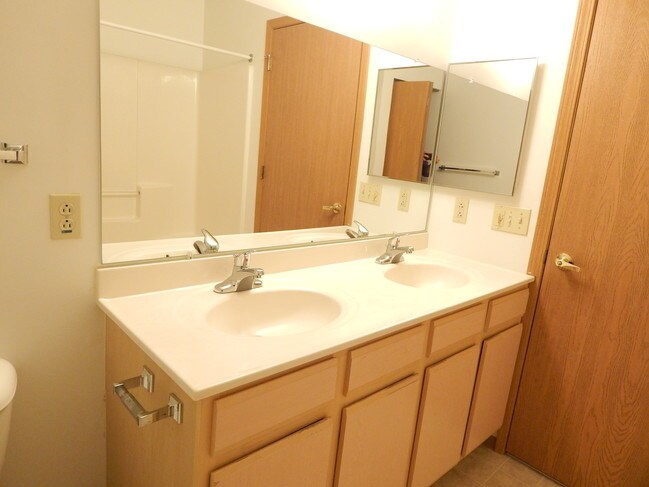 Bath - 1112 W 4th St