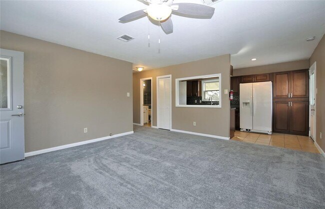 Building Photo - 6611 Wayne Johnson Ave