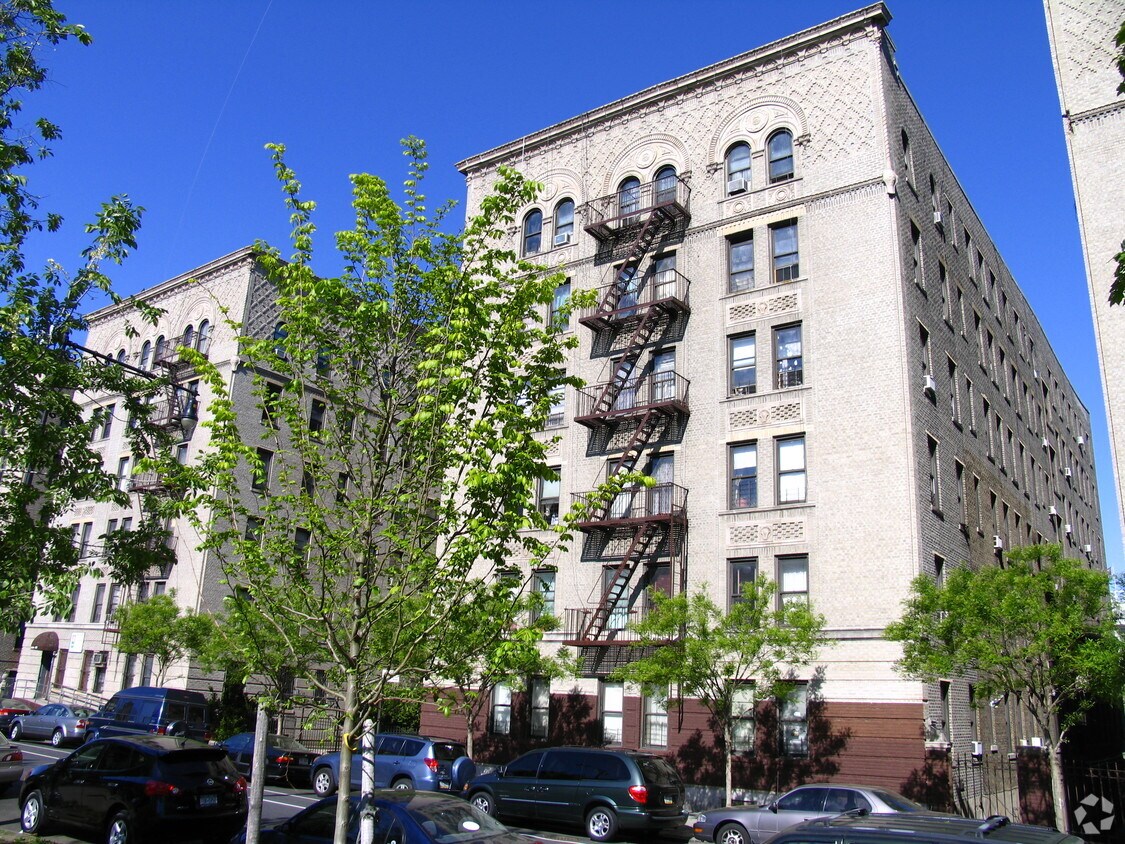 Building Photo - 911 Walton Ave