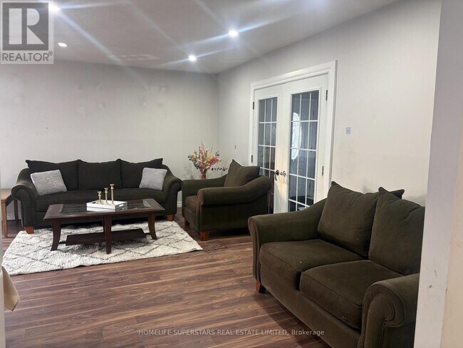 Photo du bâtiment - 3670 Crabtree Crescent