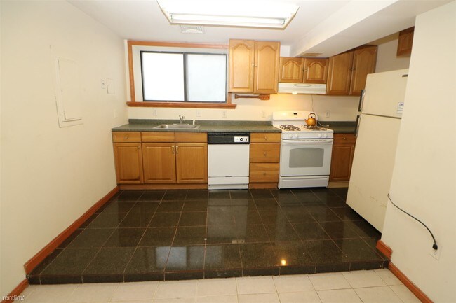 Foto del edificio - 90 Fernwood Ave