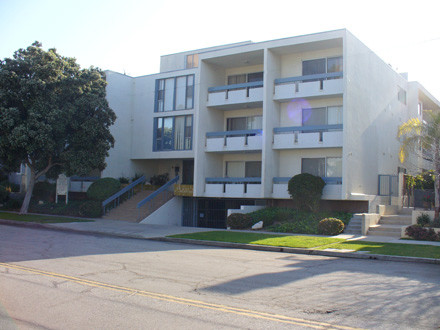 Foto principal - 722 S Broadway