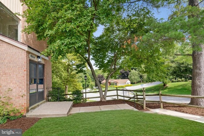 Building Photo - 10650 Green Mountain Cir