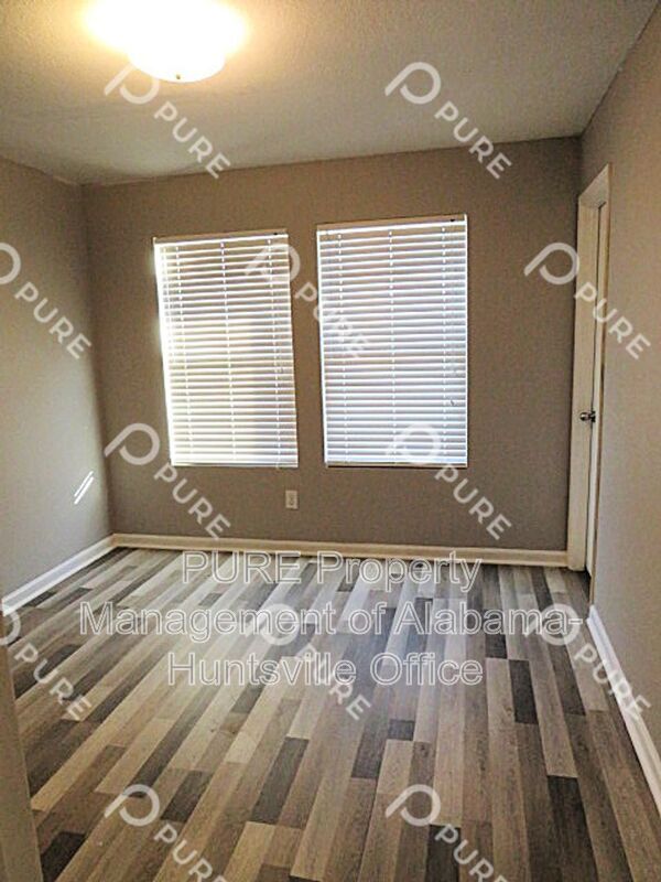 Building Photo - 221 Whitestone Dr NE