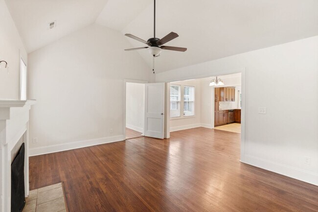 Foto del edificio - 2130 Chesterfield Ave