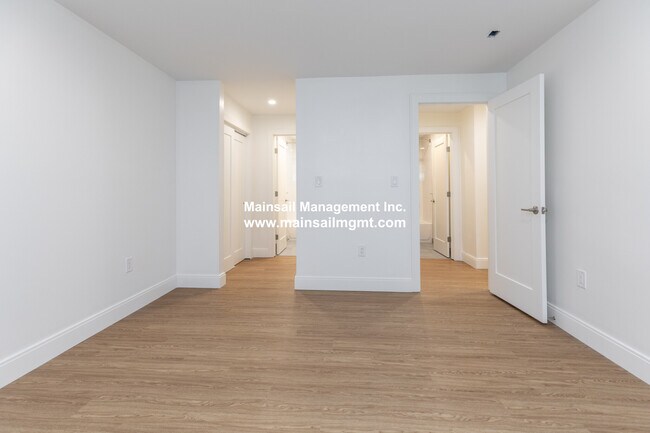 Building Photo - 109-111 Tremont St. Unit 110