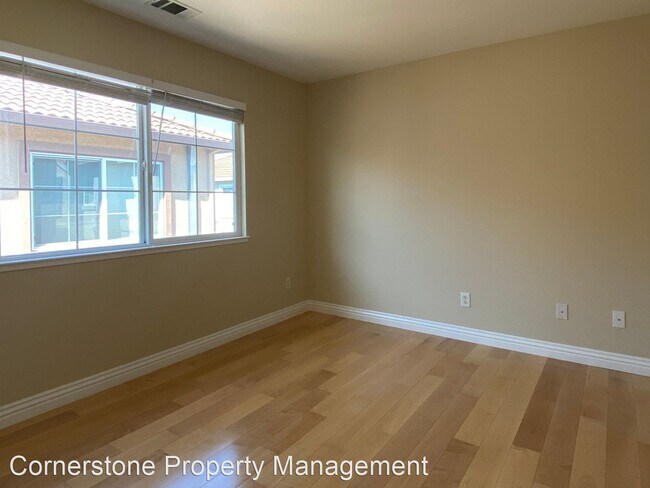 Building Photo - 3 br, 2.5 bath House - 4556 Cheeney St