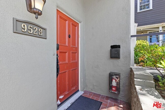 Foto del edificio - 9528 W Olympic Blvd