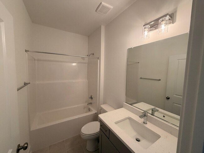 Foto del edificio - 15307 Sunray Aly