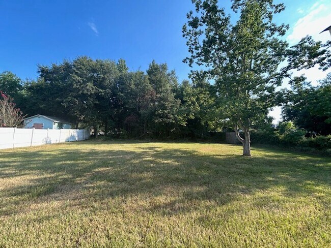 Foto del edificio - Pascagoula 3 Bedroom Duplex