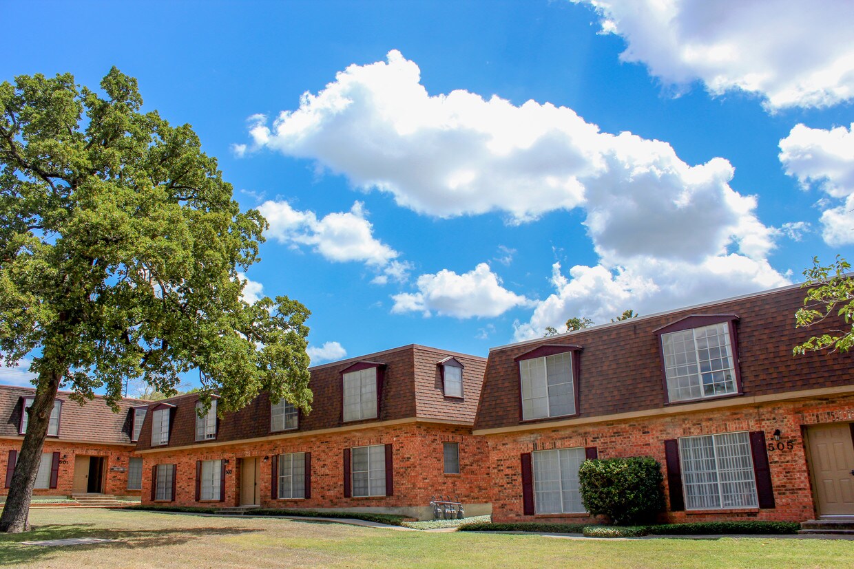 Foto principal - Normandy Square Apartments