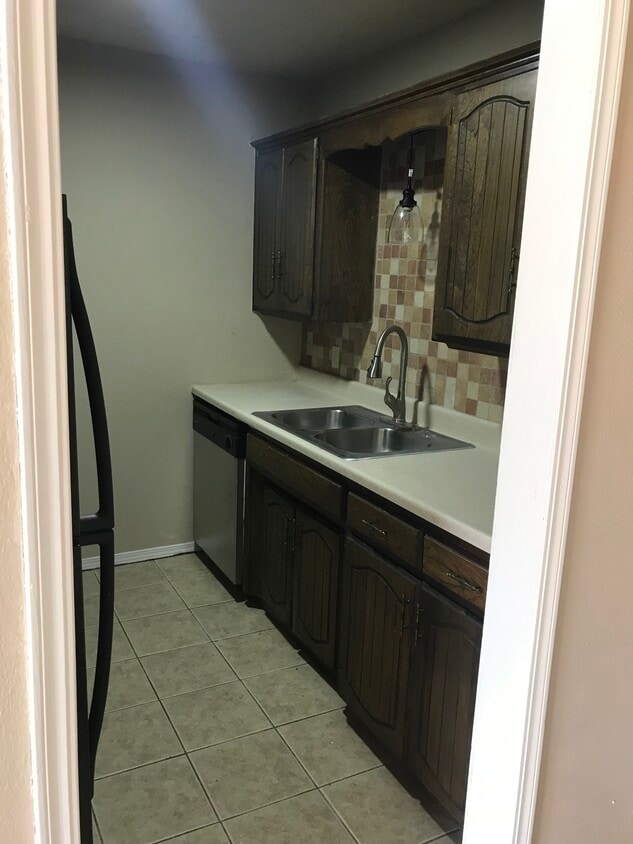 207 Brian Rd Unit 207, Elk City, OK 73644 Apartments in Elk City, OK