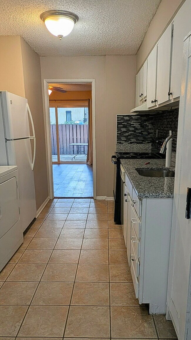 Cocina - 2294 White Cornus Ln
