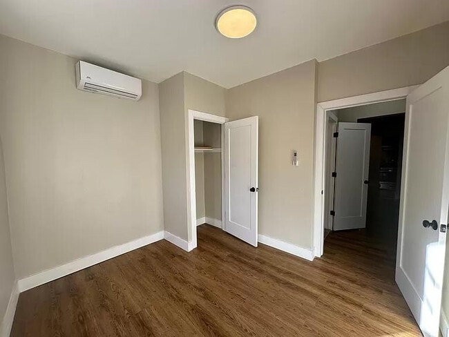 Building Photo - 18 Reed St