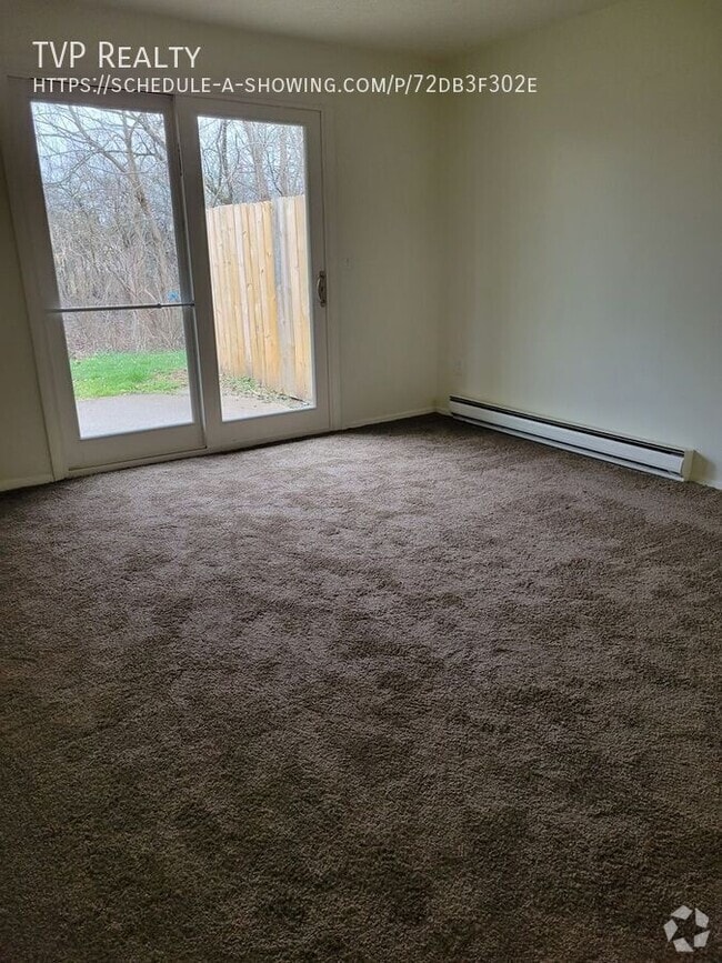 Building Photo - 128 Fox Hill Ln