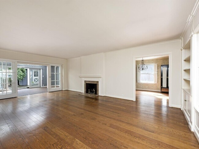 Building Photo - 215 Arden Rd