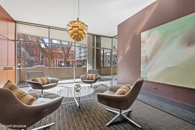Foto del edificio - 3100 N Lake Shore Dr