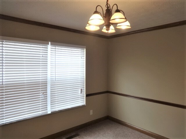 Foto del edificio - 383 Clifden Ct