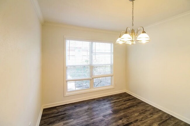 Building Photo - 16203 Mission Falls Dr