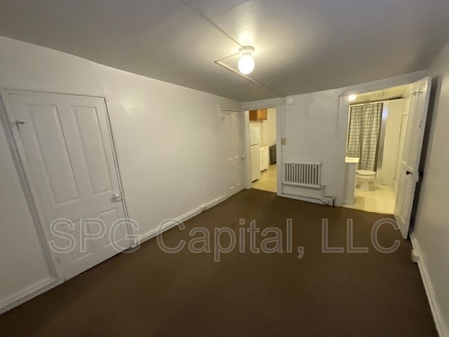 Building Photo - 61 E Middle St