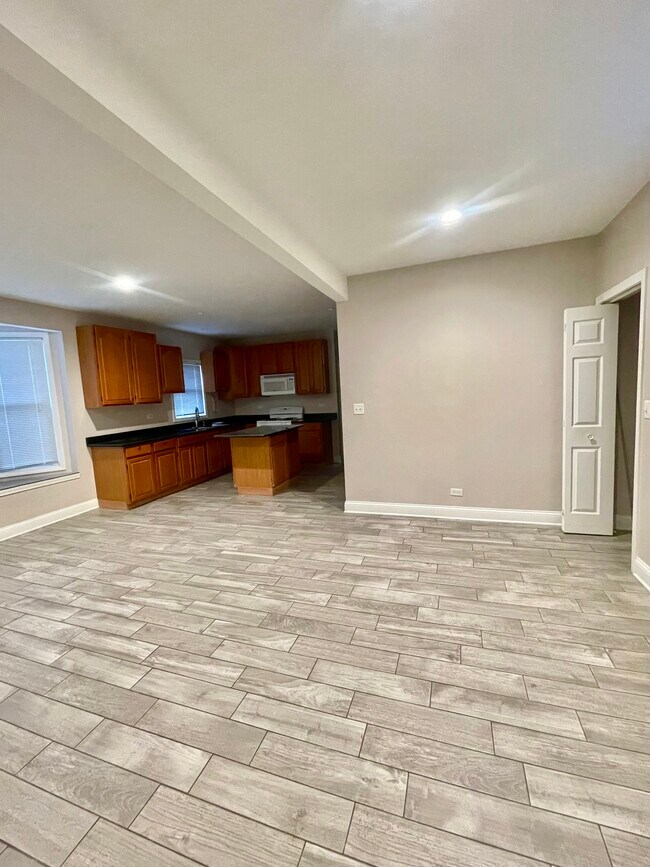 Foto del edificio - 606 N Spring St