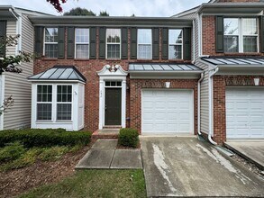 Building Photo - 152 N Arcadian Way