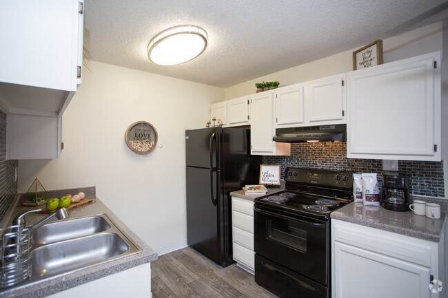 1HAB, 1BA - 560 ft² - Florida Station