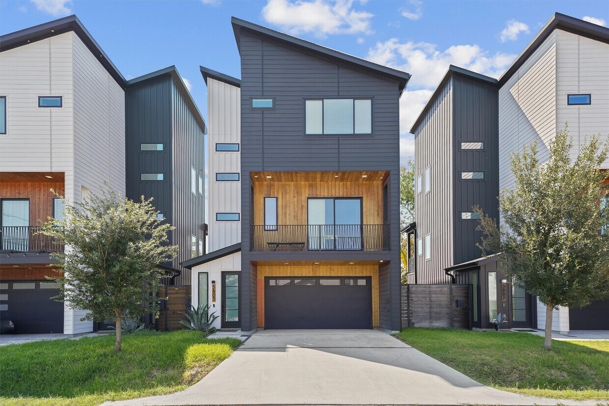 Foto principal - 3805 Harvard St