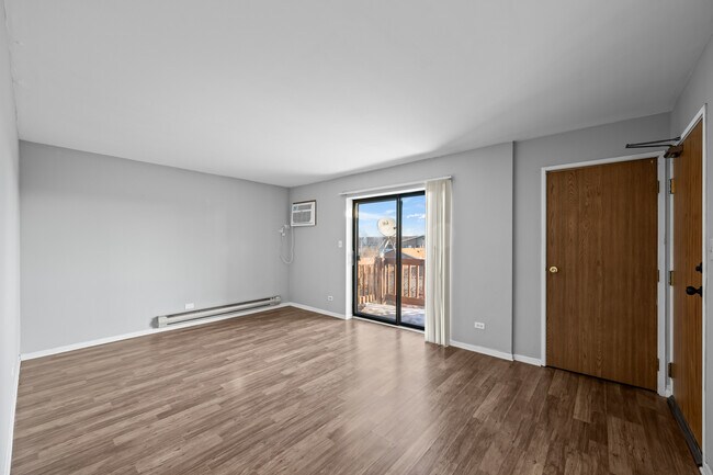 Foto del edificio - 1324 Geneva Dr