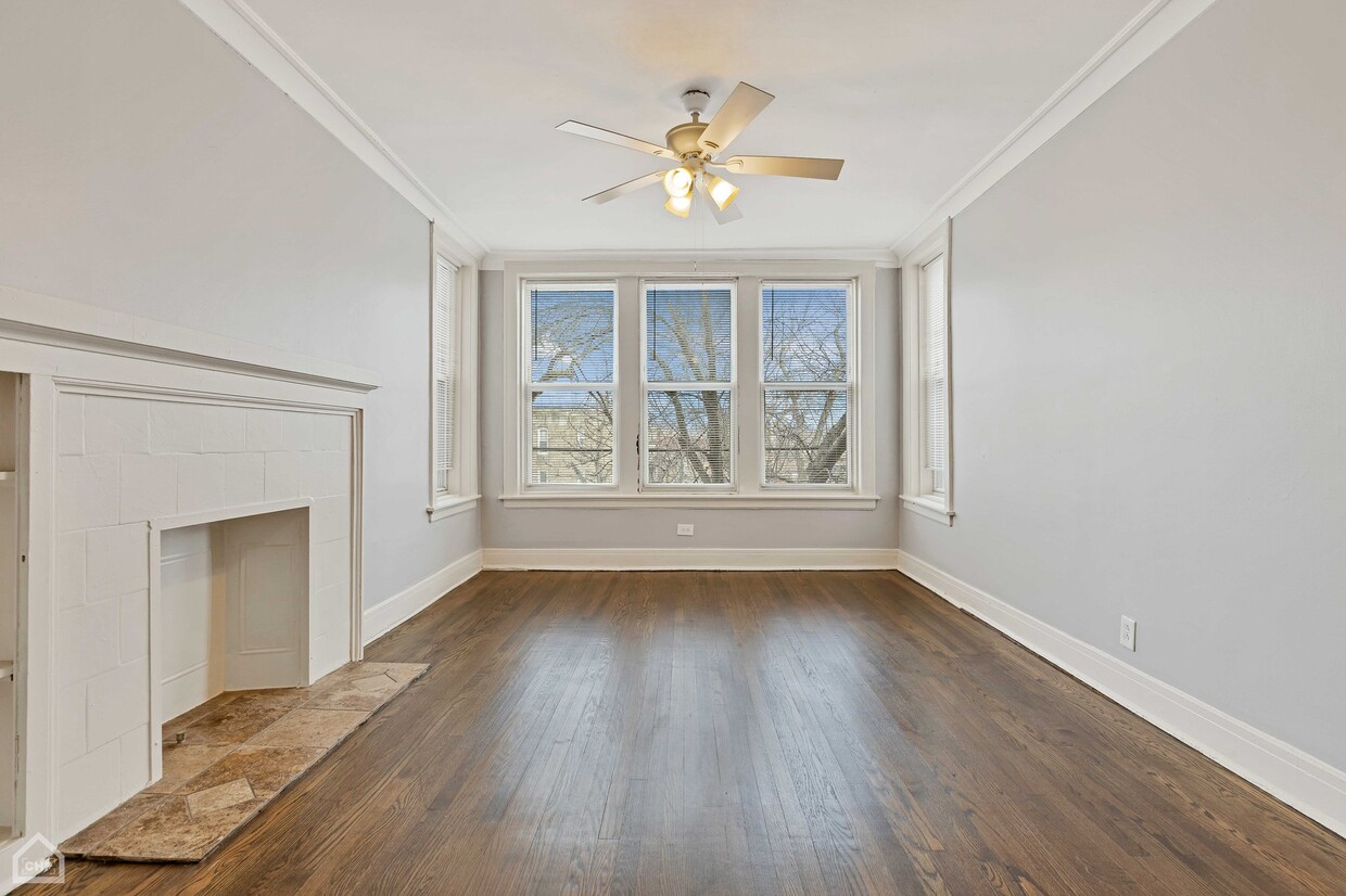 Foto principal - 537 E 67th St