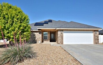 Building Photo - 2112 Mockingbird Ln