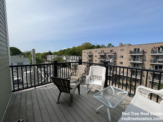 Photo - 122 Tremont St House