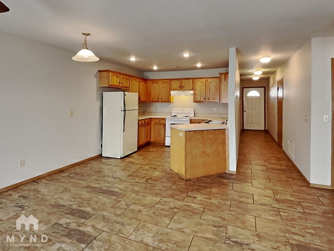 Building Photo - 1130 S Clifton Ave