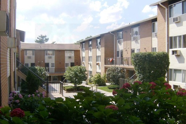 Foto del edificio - 150 Glenwood Ave