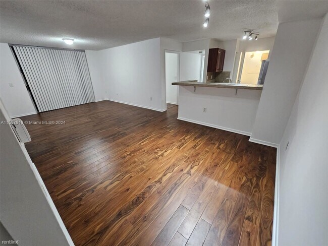 Foto del edificio - 3 br, 2 bath House - 1715 Village Blvd Apt...