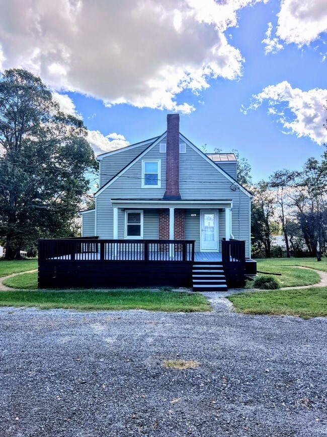Building Photo - 116 Daniels Dr