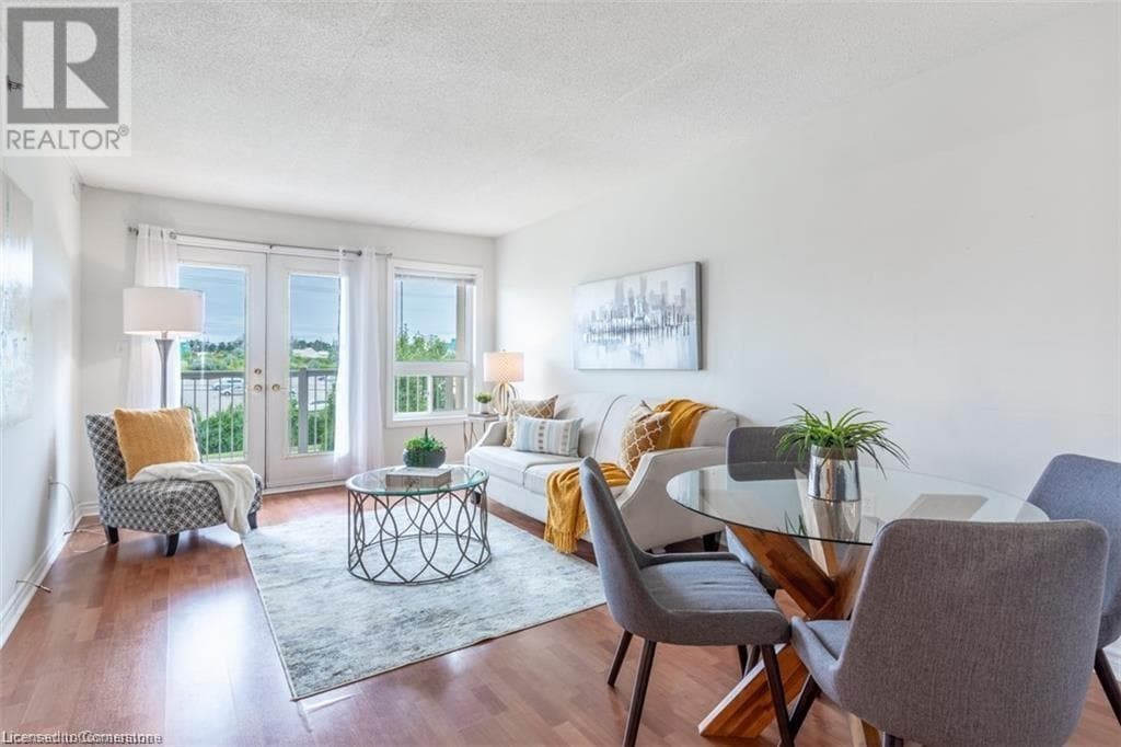Photo principale - 4450 Fairview St