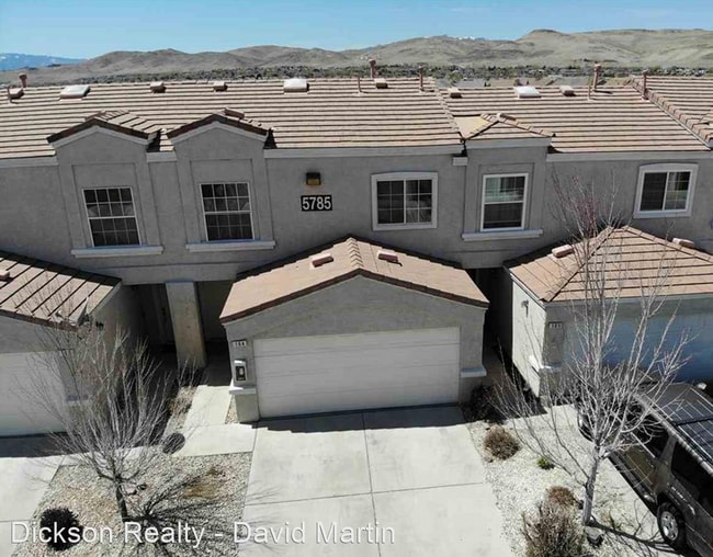 Building Photo - 3 br, 2.5 bath House - 5785 Camino Verde #104