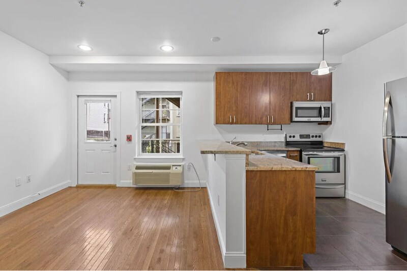 Foto principal - 415 Jackson St