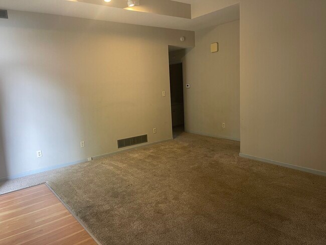 Foto del edificio - 300 W Jefferson St