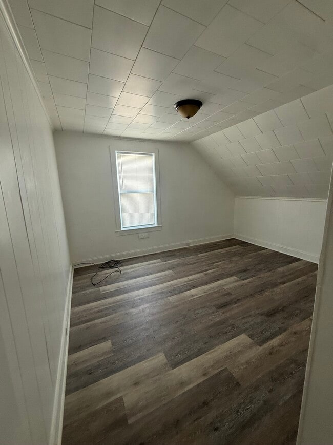 room 2 - 236 Mason St