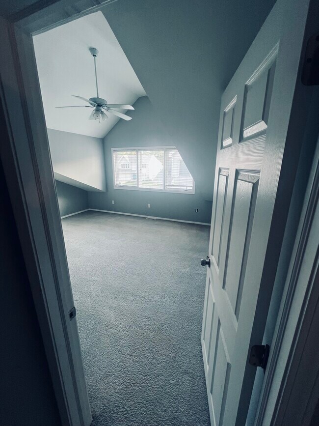 803 Hampton Cir, Valparaiso, IN 46383 Townhome Rentals in Valparaiso