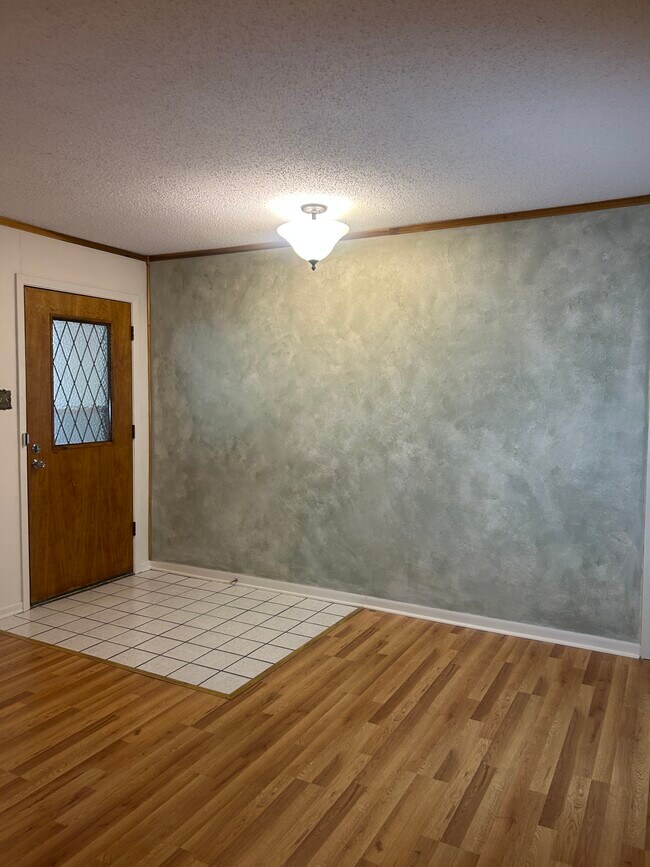 Foto del edificio - 2205 Forest Trail