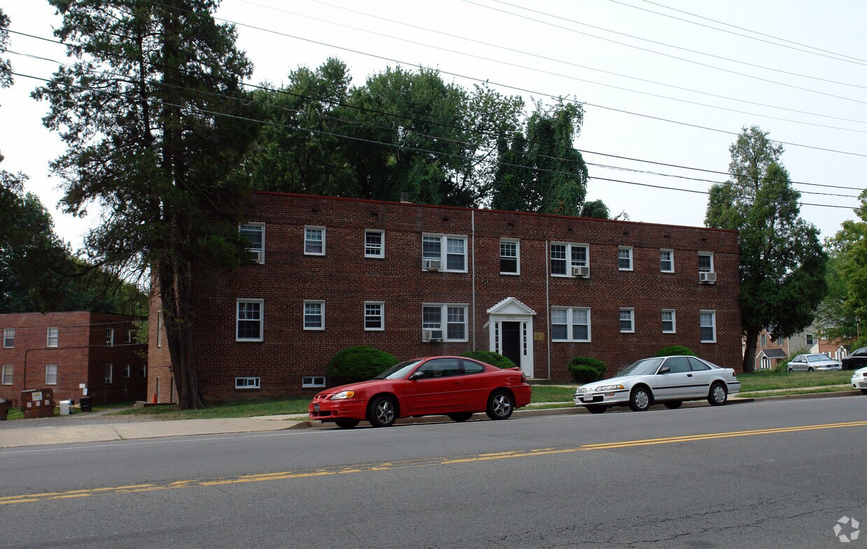 Primary Photo - 5720 Washington Blvd