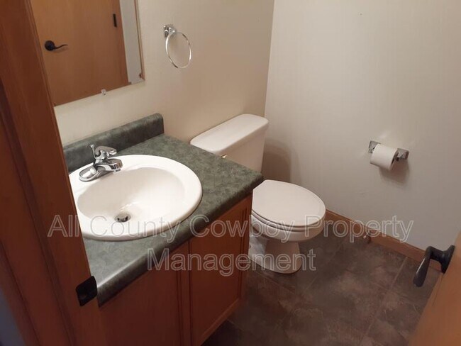 Foto del edificio - 1702 Walsh Ct