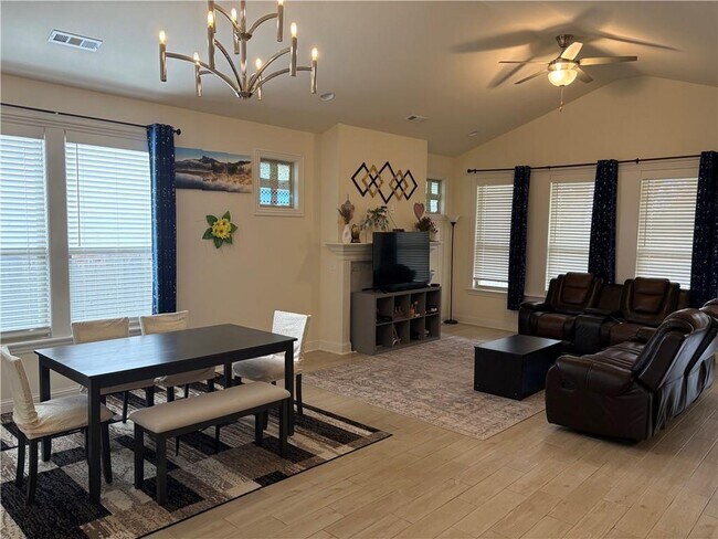 Foto del edificio - 5200 SW Kemptown Pl