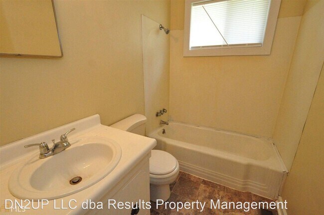 Foto del edificio - 183 Youngs Mill Rd