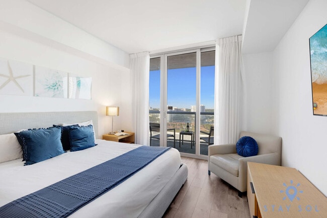 Foto del edificio - 2602 E Hallandale Beach Blvd